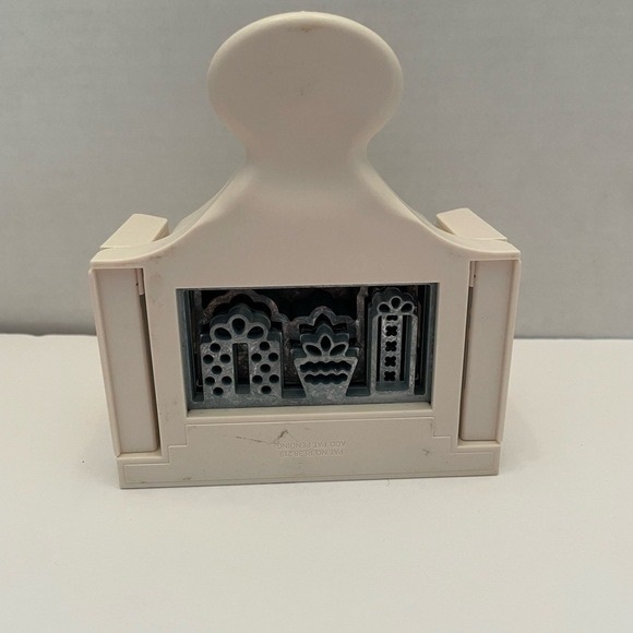 Martha Stewart Deep Edge Paper Punch Gifts Christmas Holidays Winter - Picture 2 of 3